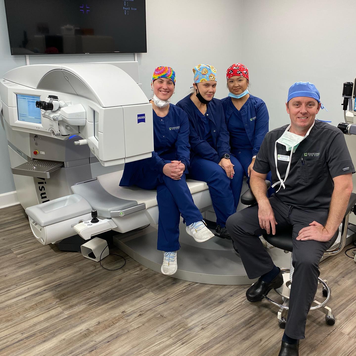 Dr. Manning and Team in the vision correction surgical room, Gulfcoast Eye Care in the Tampa Bay and St. Petersburg Areas